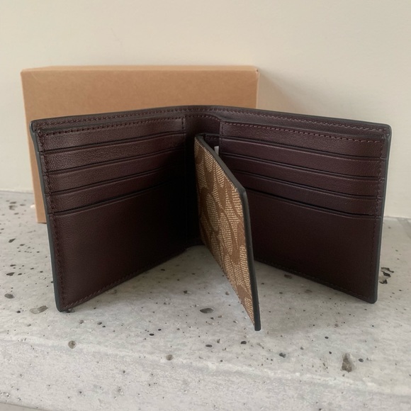 Star Wars X Coach 3-In-1 Wallet W/ Chewbacca 3in1 - Picture 3 of 8